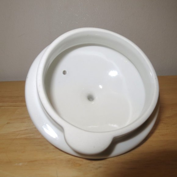 Vinttage Churchill Teapot Coffee Hotelware White 30 oz Porcelain 6.75" England - Picture 8 of 11